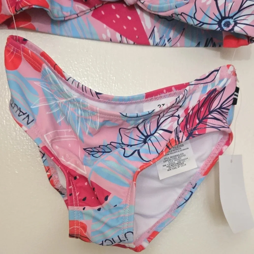 Nautica Two-Piece Rashguard Swimsuit Set, UPF 50+ Sun Protection, Quick-Dry